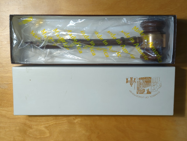 Wood gavel