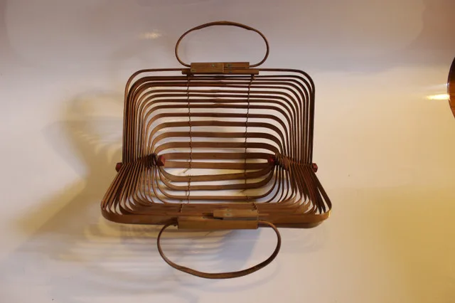 Vintage Japanese Bamboo Folding Purse image indicator(4)
