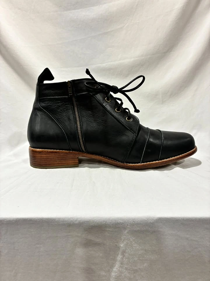 Bali Elf Passage Lace Up Boots Black Women's 13 Leather