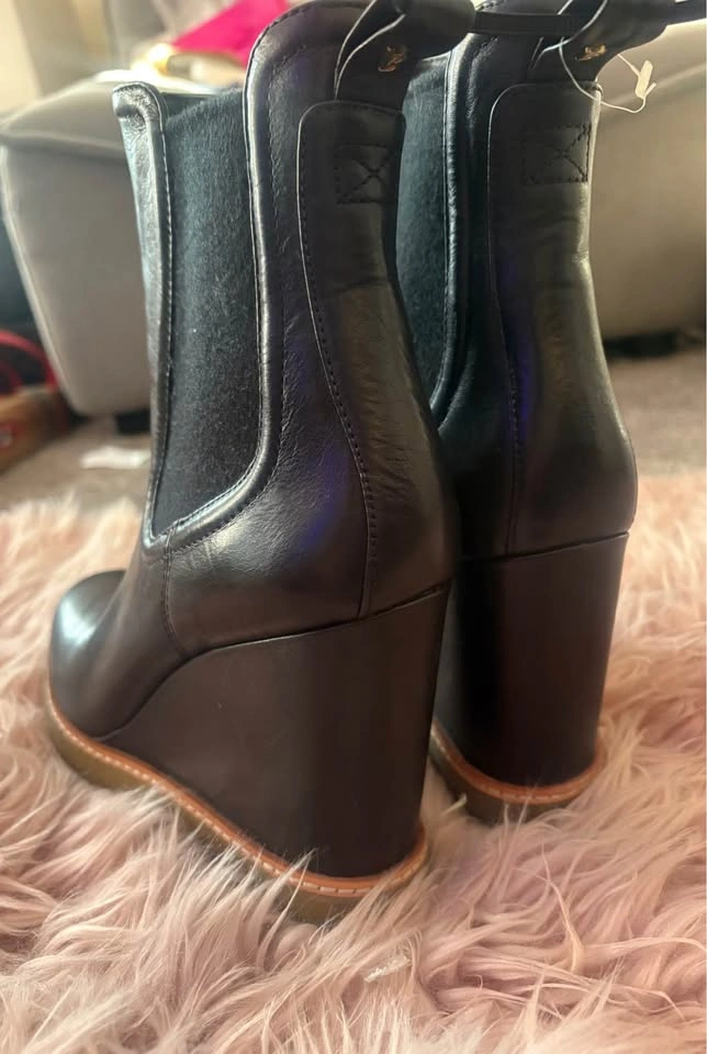 Veronica Beard Leather Wedges - photo 2