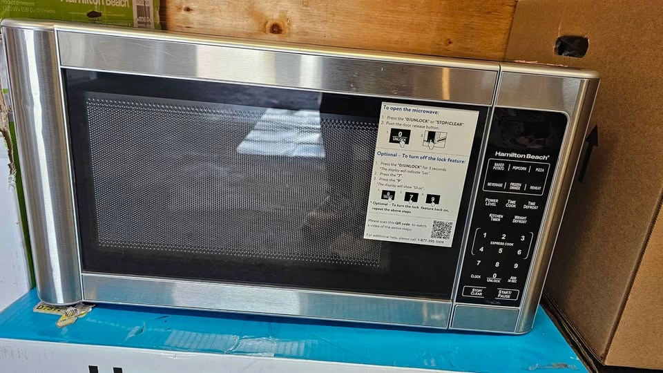 Hamilton Beach Stainless Steel Microwave 1.1 cuft - photo 2