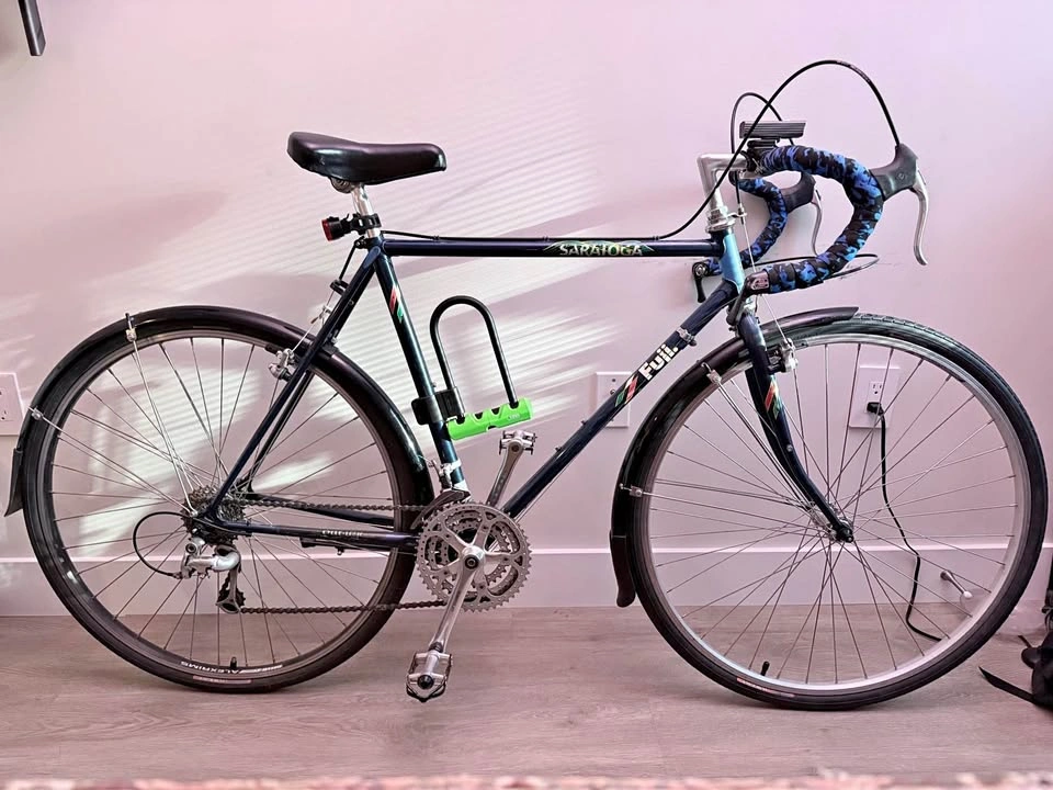 Vintage Fuji Saratoga Bike