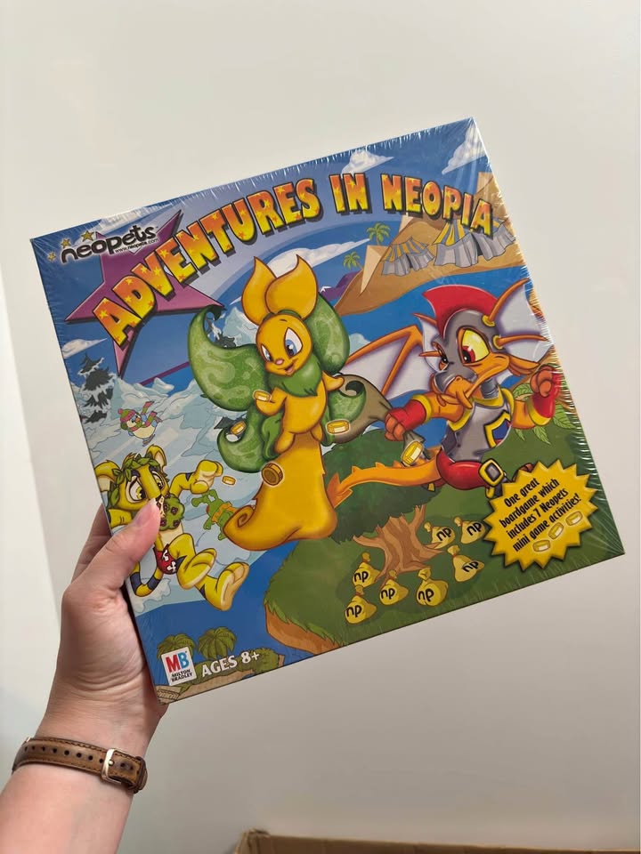 Neopets Board Game - unopened