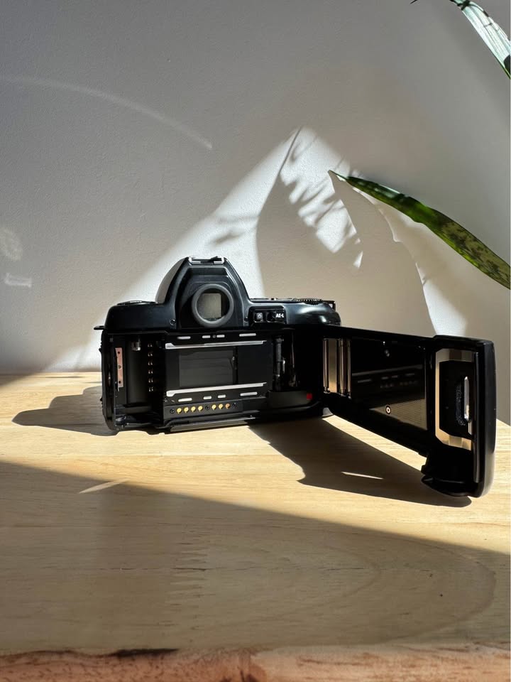 Nikon F-801 AF film camera, with bag and flash - photo 3
