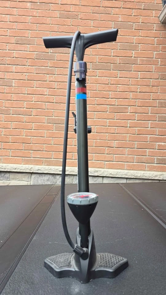 Giant Control Tower 3 Bike Pump - photo 2