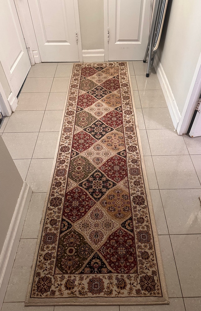 Turkish Runner Carpet – Like New - photo 2