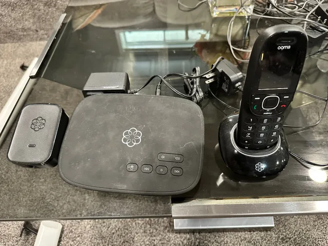 Ooma Telo, Lynx and handset thumbnail