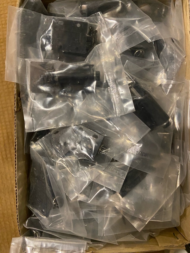 Hafele 245.60.400 Black Magnetic Push Latches (New) - photo 4