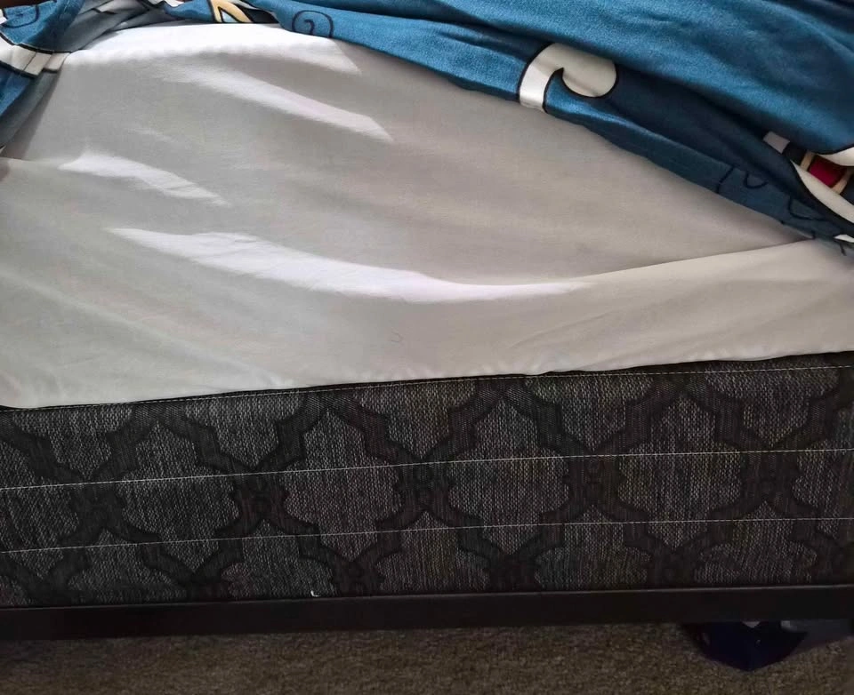 Queen Bed w/ Mattress, Box Spring, Frame - photo 4