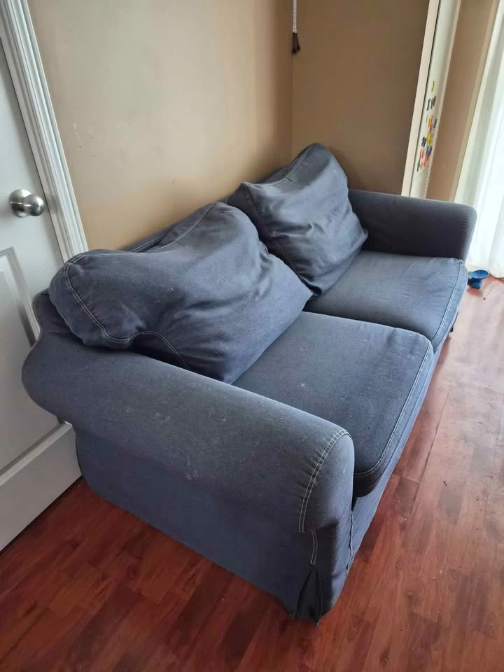 Comfortable 2 Seater Sofa - photo 2