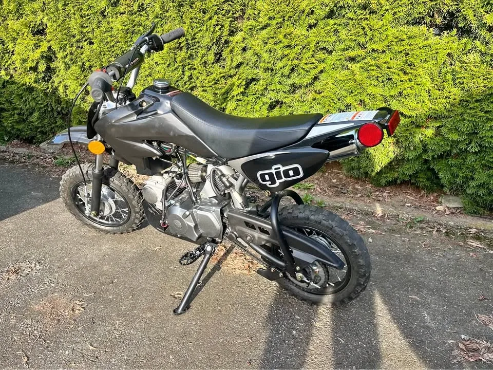 Brand New Gio 70cc Dirt Bike – Electric Start – Mint Condition