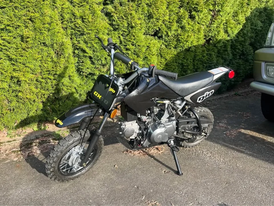Brand New Gio 70cc Dirt Bike – Electric Start – Mint Condition - photo 4