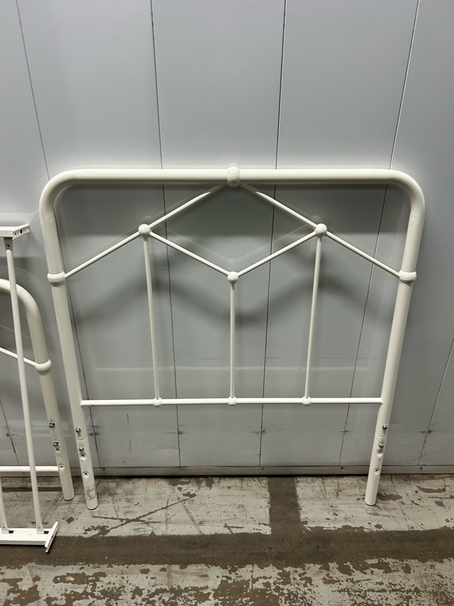 Francis Farmhouse Metal Platform Bed - TWIN - photo 5