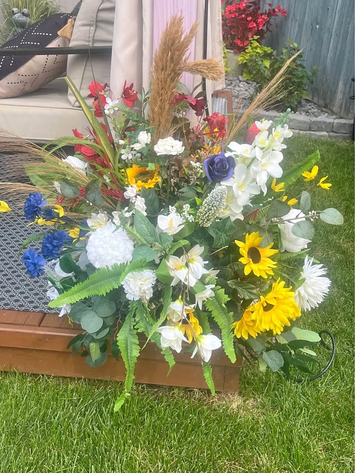 Wedding flowers and bouquets