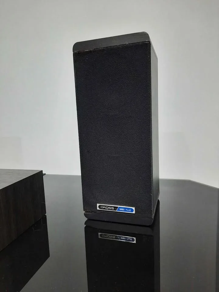 Speakers for Home Theater. Front or rear plus center image indicator(3)