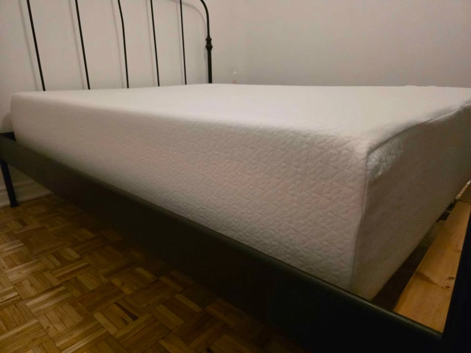 Queen Metal Bed Frame with Slats - photo 4
