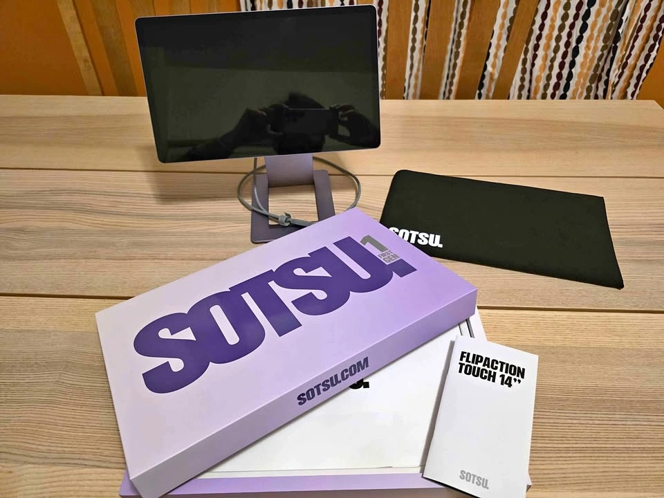 Sotsu 14" Portable Touchscreen Secondary Monitor