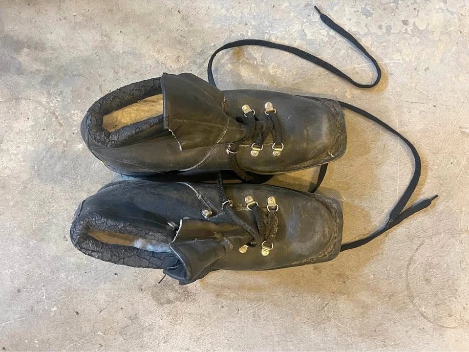 Heierling vintage X-country Ski Boots size 40
