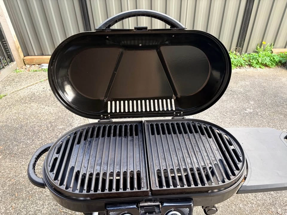 Coleman Portable BBQ Grill + Propane Tank (Half Full) & Hose - photo 3