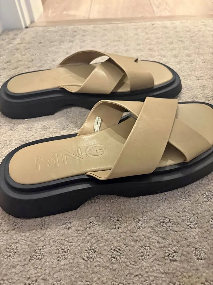 Mango Sandals size 9 (40) thumbnail