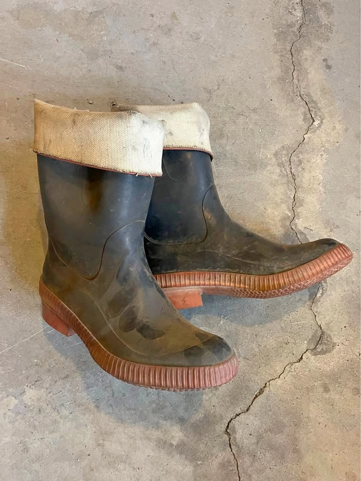 Size 9 Gum Boots
