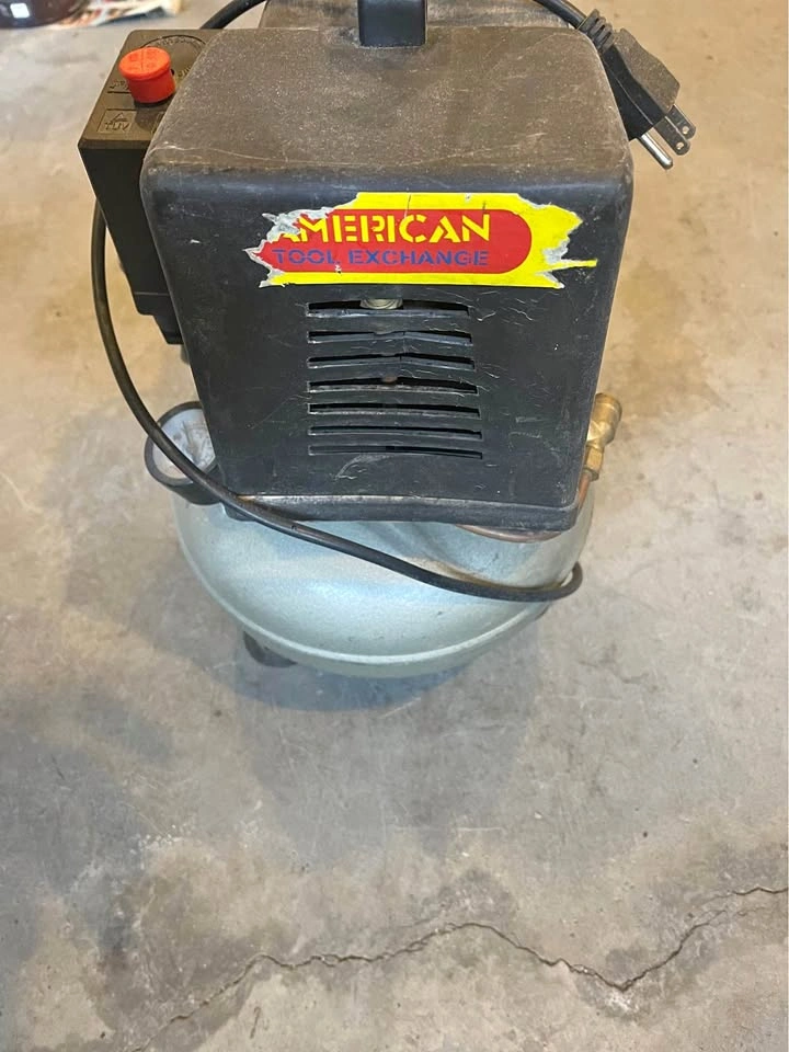 American Tool Exchange Small Air Compressor