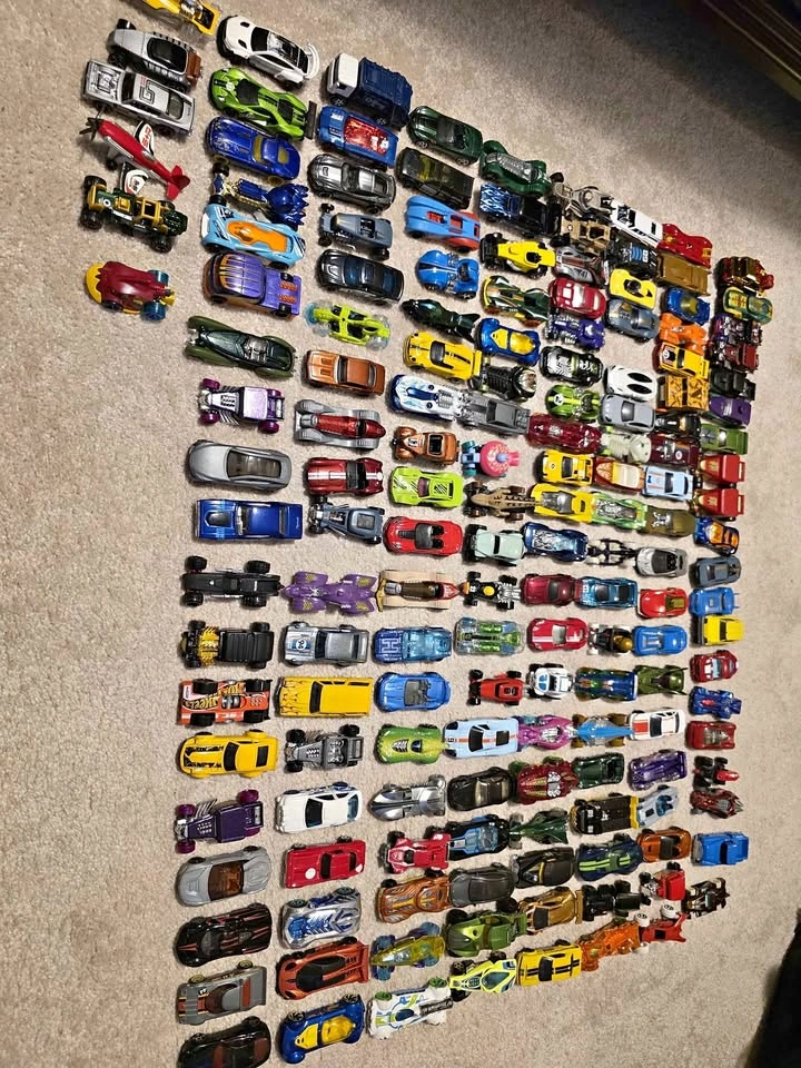 160 Hot Wheels for Sale