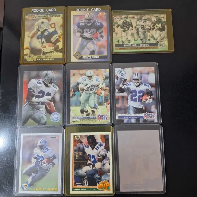 NFL - Emmitt Smith #22 Football Cards