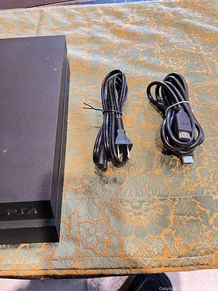 PlayStation 4 (PS4) Console CUH-1001A 500GB - Black - photo 3