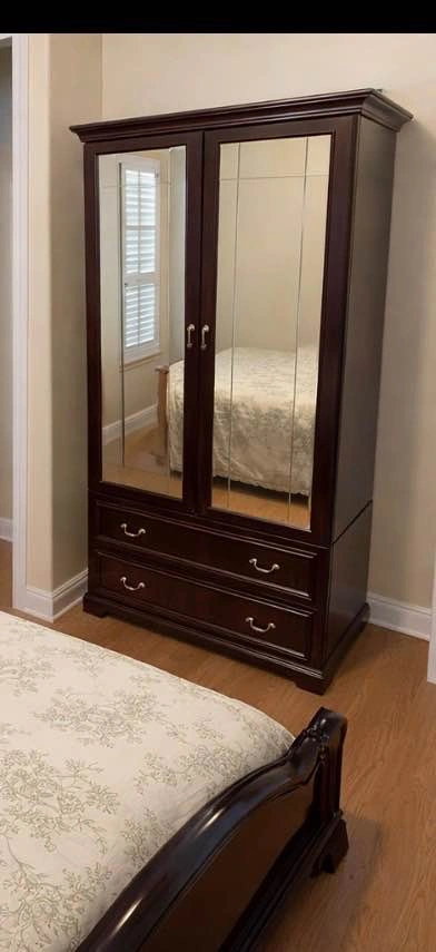 Complete Solid Wood Queen Size Bedroom Set - 5 Pieces + Mattress - photo 3