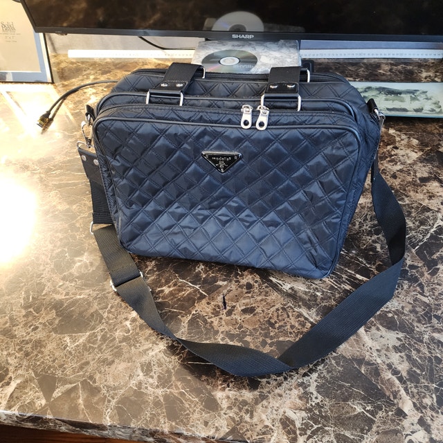 Black Modella Handbag with Diamond Pattern & Silver Accents