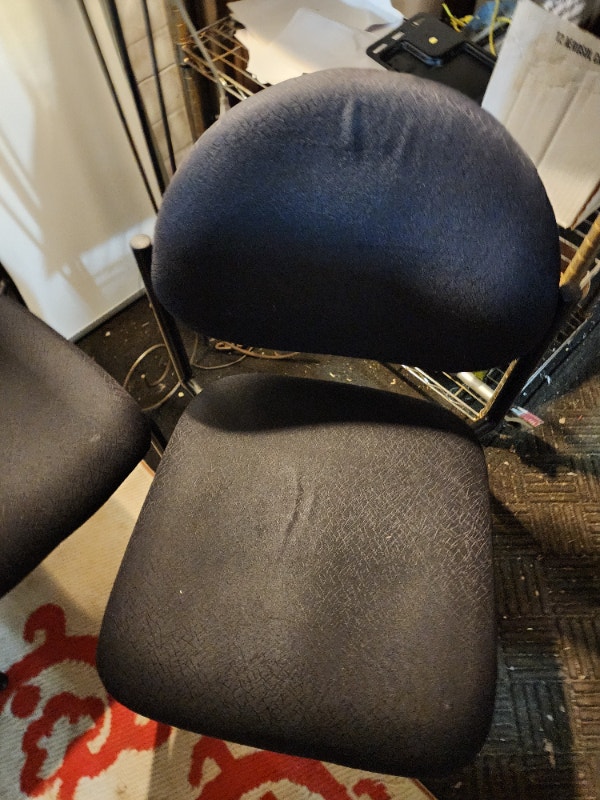 3 office chairs Black waiting room sturdy - photo 4