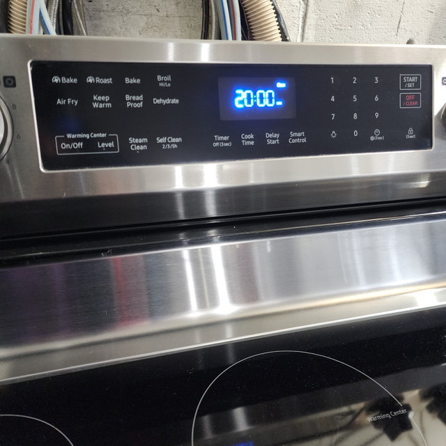 2022 Samsung Smart Oven Glass Cooktop Stainless Stove WIFI - photo 2