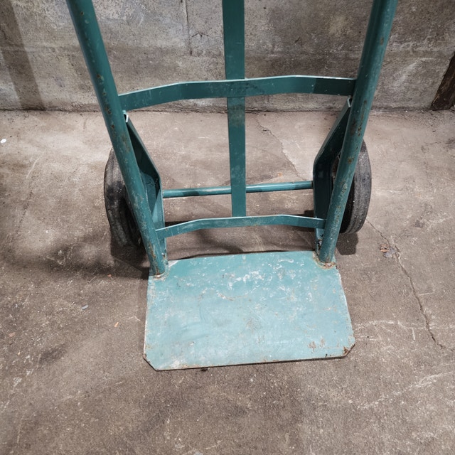 Small Green Dolly Lift Assist with Solid Rubber Wheels - photo 2