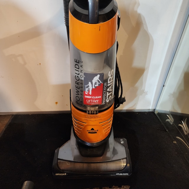Bissell Vacuum Cleaner - Orange Lift-Off Stand Up - photo 3