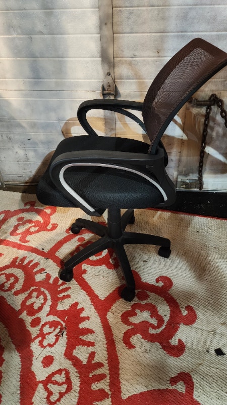 Black Cloth Mesh Rolling Office Chair - photo 5