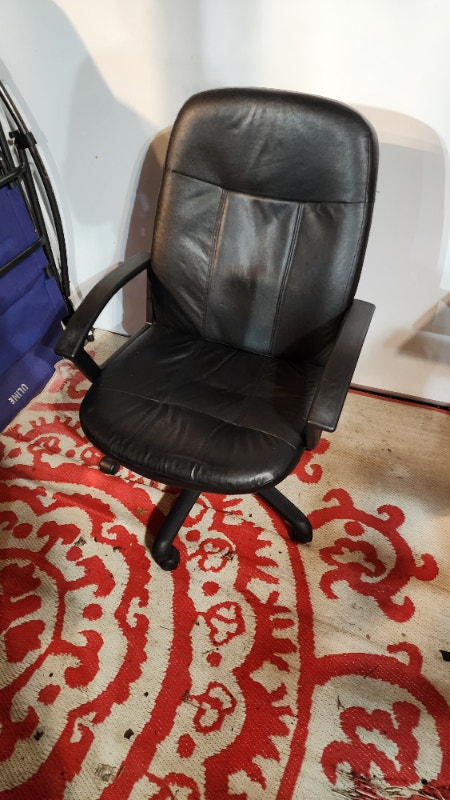 Black Leather-Like Rolling Office Chair