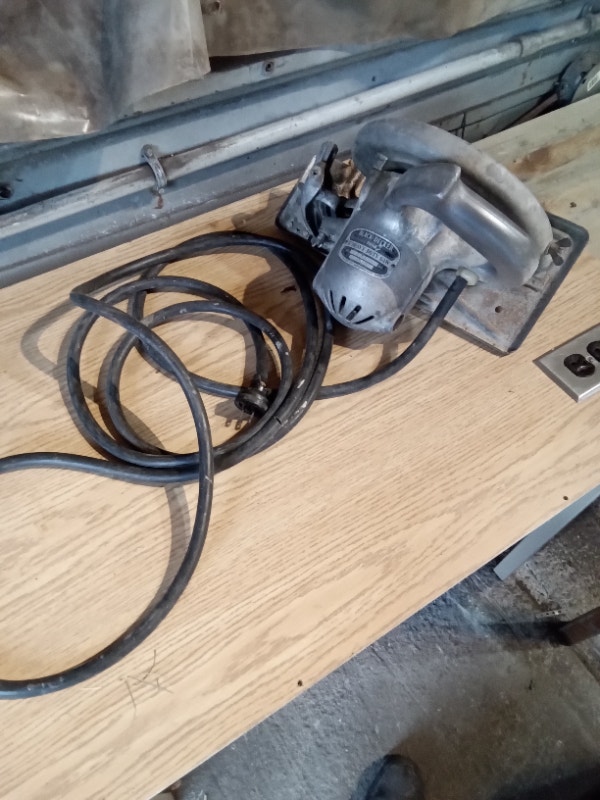 Vintage Black & Decker 8'' Circular Saw Model 011447