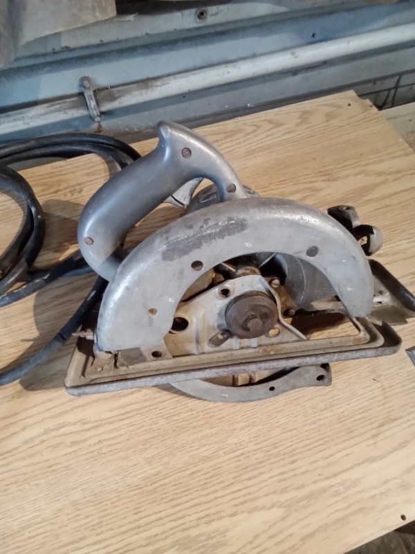 Vintage Black & Decker 8'' Circular Saw Model 011447 - photo 3
