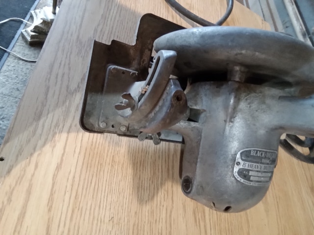 Vintage Black & Decker 8'' Circular Saw Model 011447 - photo 4