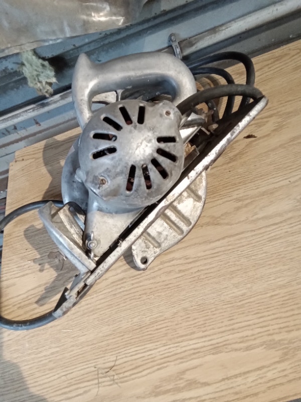 Vintage Black & Decker 8'' Circular Saw Model 011447 - photo 5