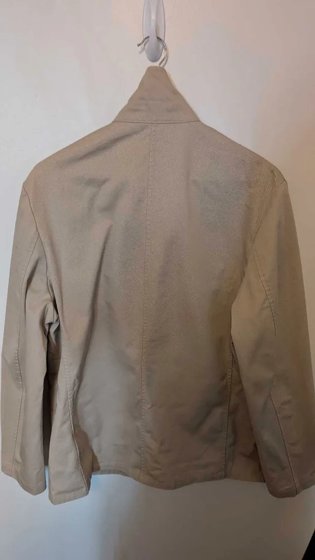 Tilley Men's Medium Beige Canada Made Jacket image indicator(7)