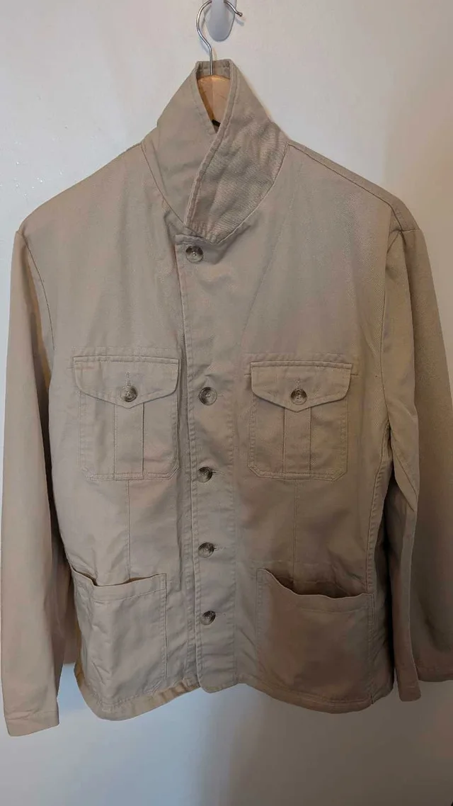 Tilley Men's Medium Beige Canada Made Jacket image indicator(9)