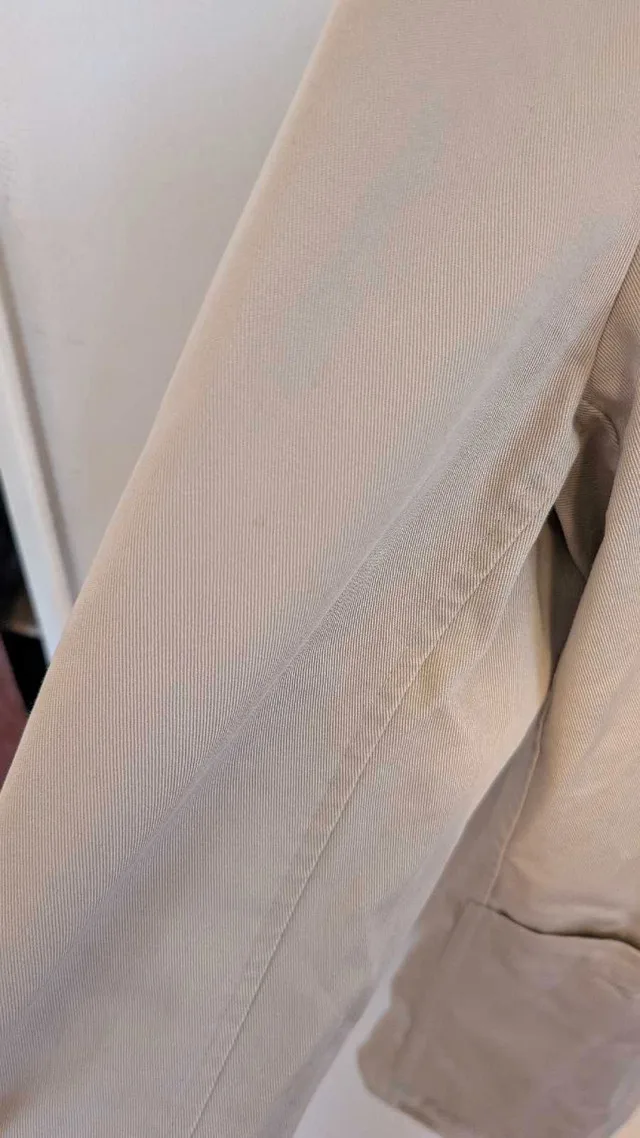 Tilley Men's Medium Beige Canada Made Jacket image indicator(10)