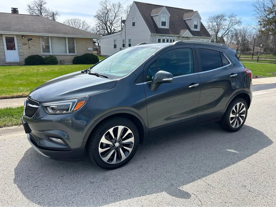 2018 Buick Encore Essence Sport Utility 4D - photo 2
