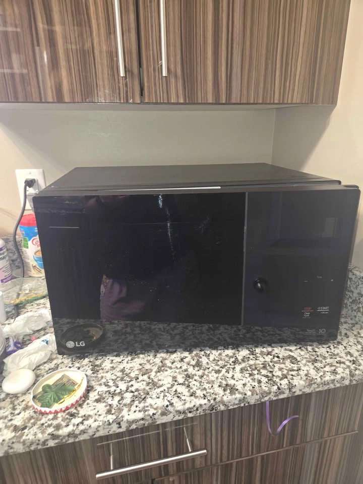 LG NeoChef Microwave (Smart Inverter) – Sleek & Powerful! - photo 3