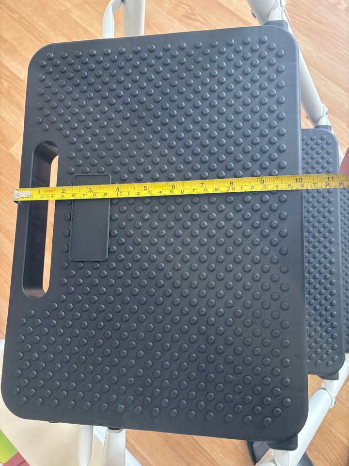 Brand New 3-step Foldable Ladder - Lightweight, Portable - photo 3