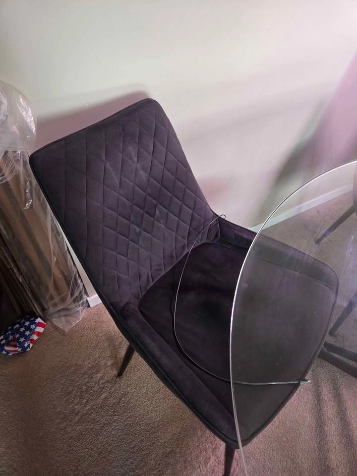 Dining Set: Glass Table & 4 Velvet Chairs - photo 2