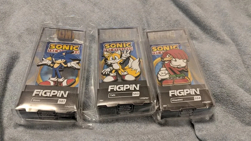 Sealed FigPins - Sonic, Tails, and Knuckles Sega Pins thumbnail