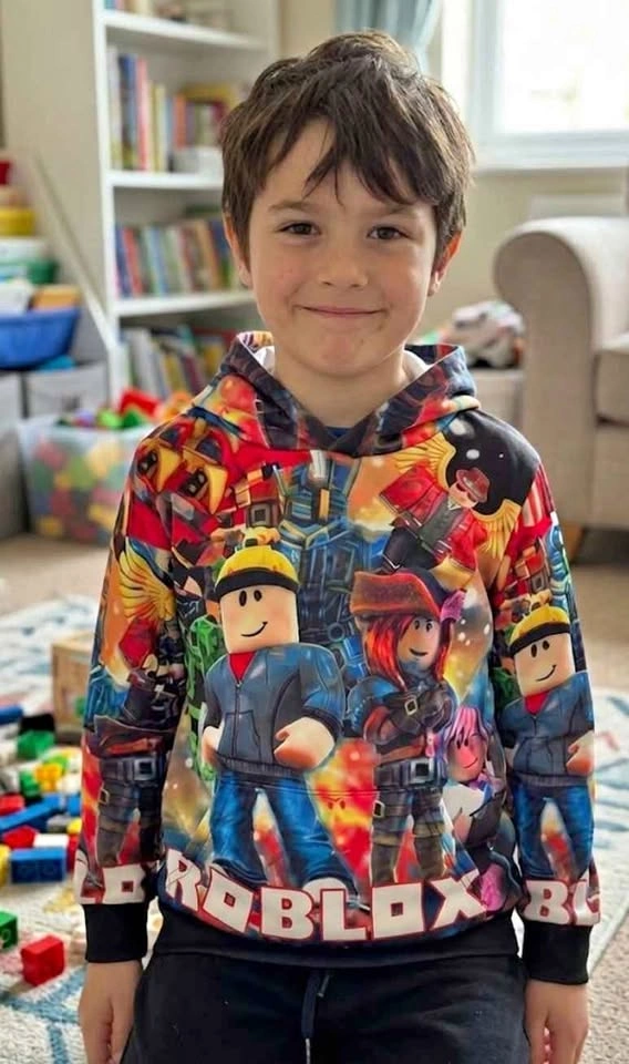 Roblox Kids Hoodie – Brand New (Size 130 / Age 7-8)